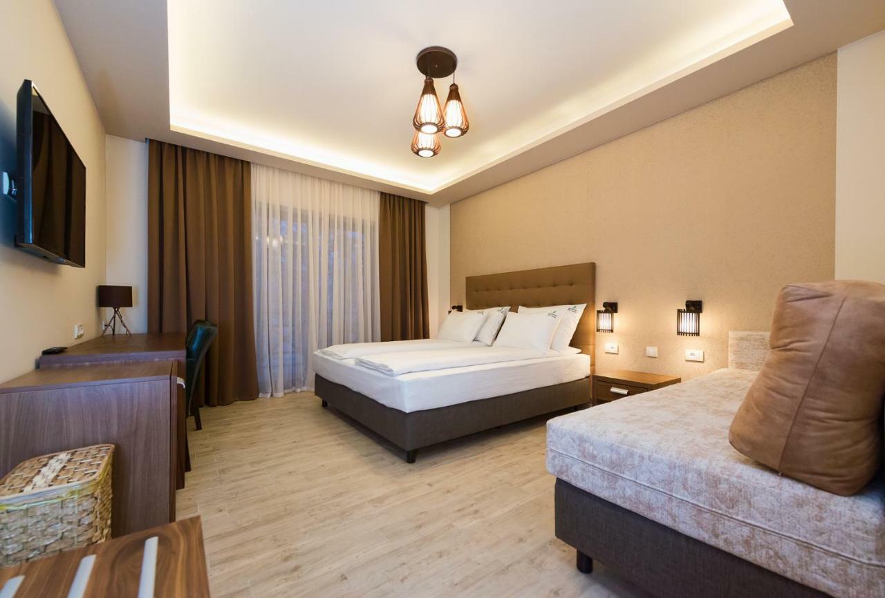 Hotel Borkovac Рума Екстериор снимка